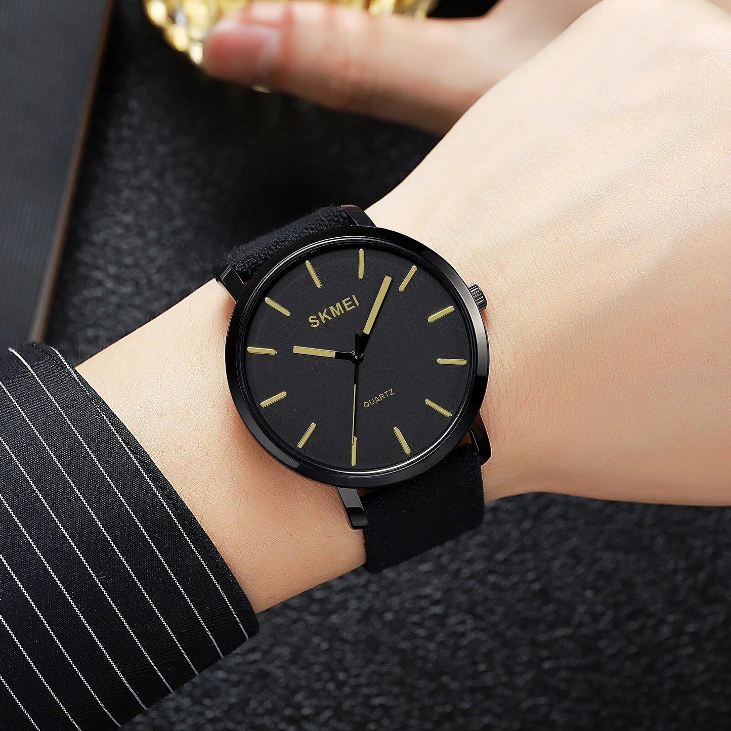 Casual Genuine Leather Strap Quartz Wristwatch 3Bar  1984 - SKMEI